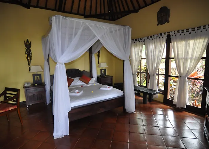 Puri Mangga Sea View And Resort Lovina