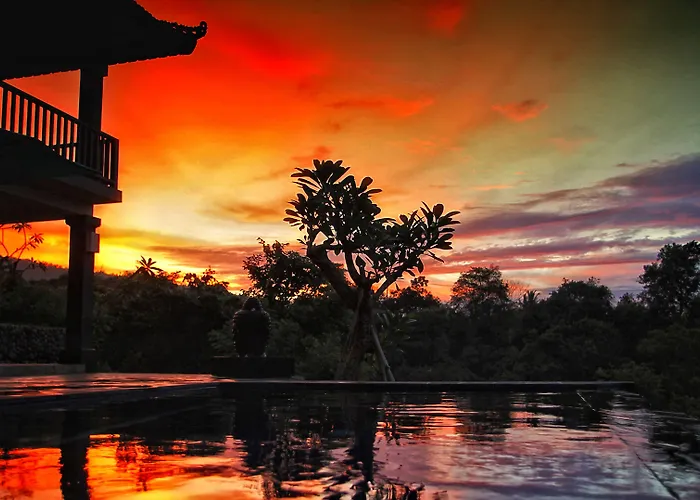 Puri Mangga Sea View And 4* Lovina